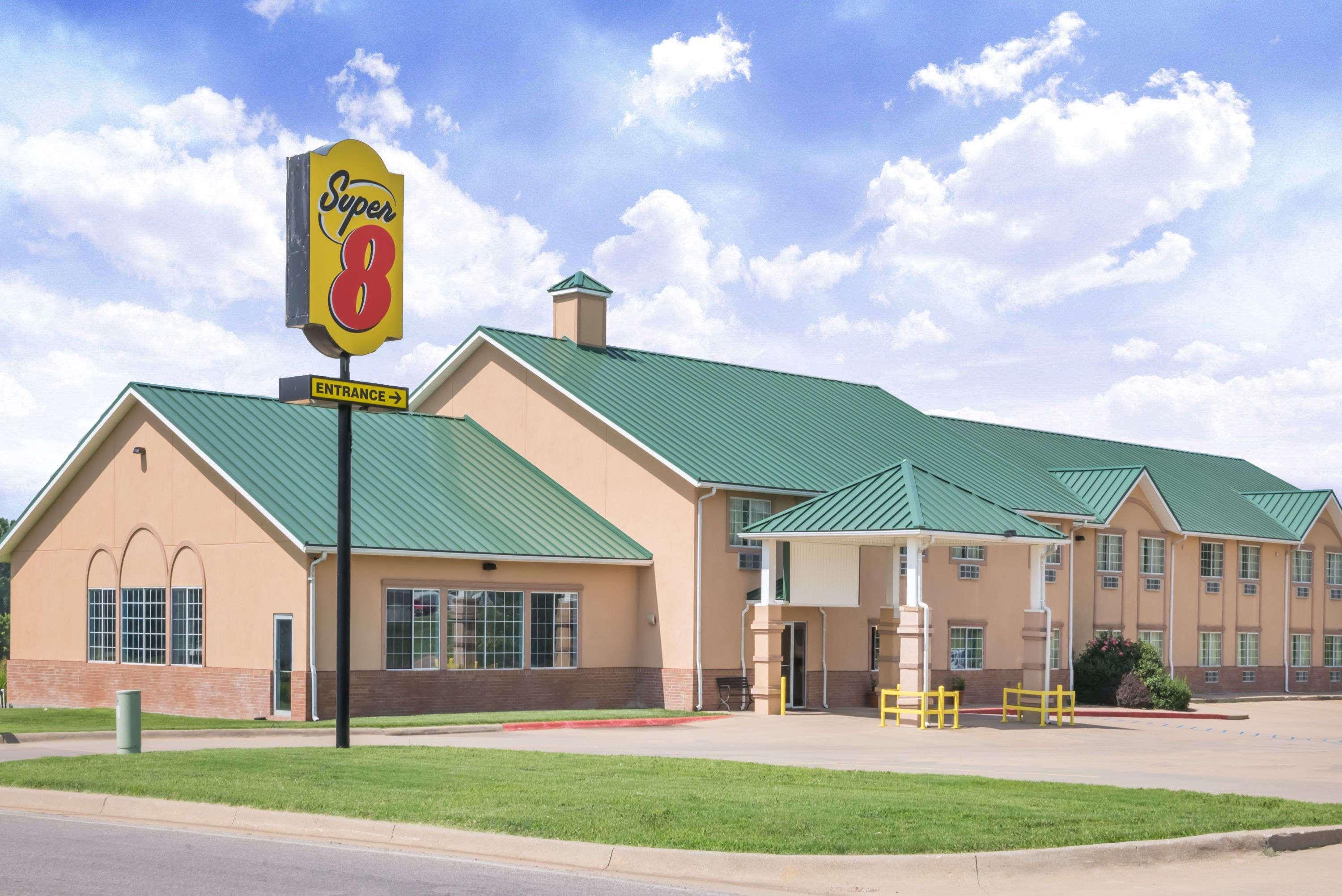 Hotel Super 8 By Wyndham Winfield-Quail Ridge Area Exterior foto